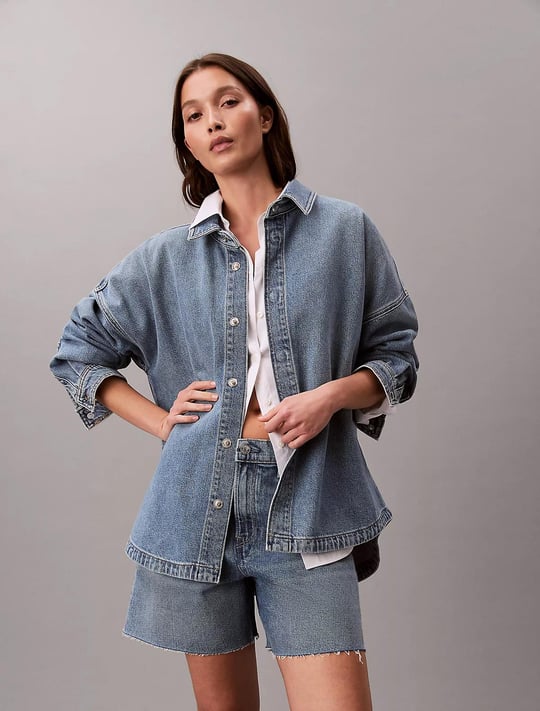 Calvin Klein Calvin Klein Kadın Rahat Kesim Düşük Omuzlu Uzun Kollu Denim Mavi Gömlek LV047E753G-3NS