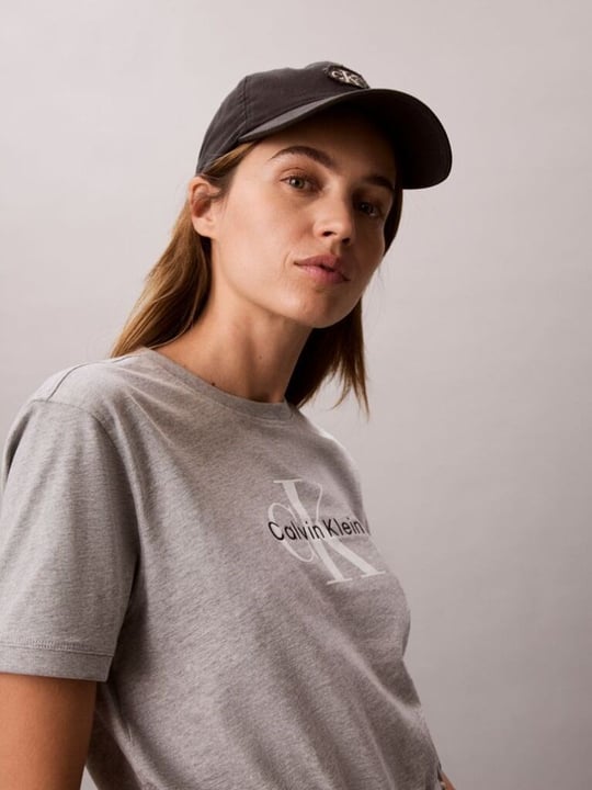 Calvin Klein Calvin Klein Kadın Rahat Kesim Esnek Pamuklu Örme KumaşCK Logo Detaylı Kısa Kollu Crop Gri T-Shirt LV047G288G-P79