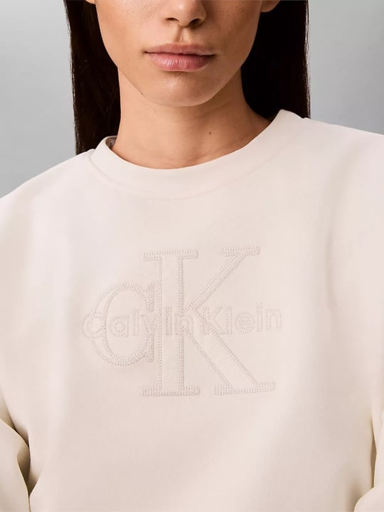 Calvin Klein Calvin Klein Kadın Rahat Kesim CK Logo İşlemeli Yuvarlak Yakalı Uzun Kollu Ekru Sweatshirt LV047G820G-YAS