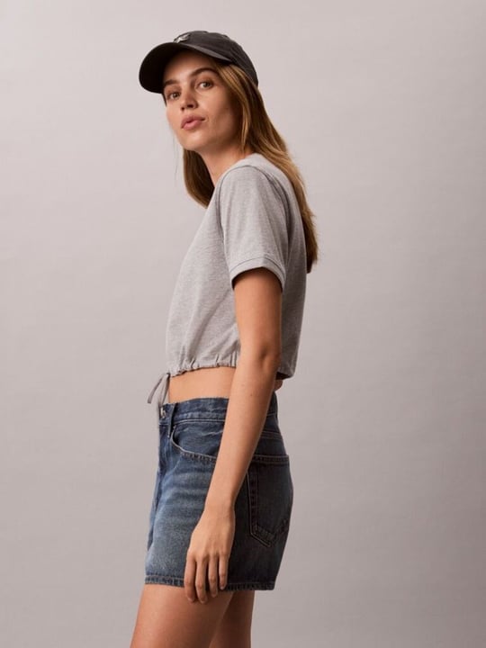 Calvin Klein Calvin Klein Kadın Rahat Kesim Esnek Pamuklu Örme KumaşCK Logo Detaylı Kısa Kollu Crop Gri T-Shirt LV047G288G-P79