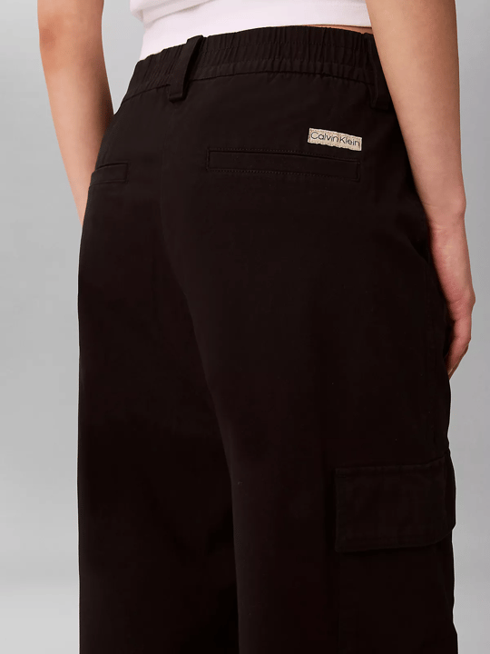 Calvin Klein Calvin Klein Kadın Rahat Kalıp Beli Lastikli Cep Detaylı Geniş Paçalı Siyah Pantolon LV047F623G-UB1