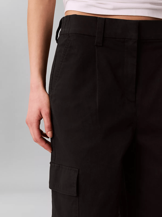 Calvin Klein Calvin Klein Kadın Rahat Kalıp Beli Lastikli Cep Detaylı Geniş Paçalı Siyah Pantolon LV047F623G-UB1