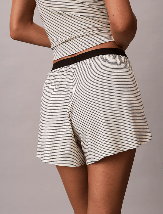 Calvin Klein Calvin Klein Kadın Rahat Kalıp Beli Lastikli Kısa Ekru Şort LV00QS7614-58V