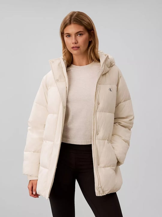 Calvin Klein Calvin Klein Kadın Regular Fit Su ve Rüzgar İtici Kapüşonlu Çıkarılabilir Logo Kemerli Şişme Ekru Mont LV047D507G-67U