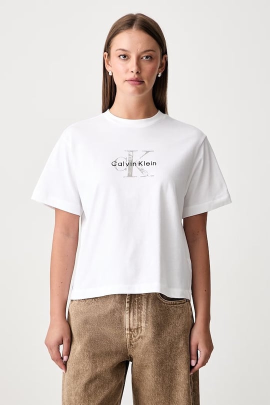 Calvin Klein Calvin Klein Kadın Regular Fit Yuvarlak Yakalı Pamuklu Logo Nakışlı Kısa Kollu Beyaz T-Shirt LV047H802G-YAF
