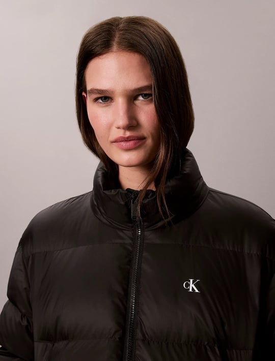 Calvin Klein Calvin Klein Kadın Relaxed Fit Kısa Boy Ördek Tüyü Dolgulu Su İtici Çıkarılabilir Kapüşonlu Şişme Siyah Mont LV047H500G-UB1