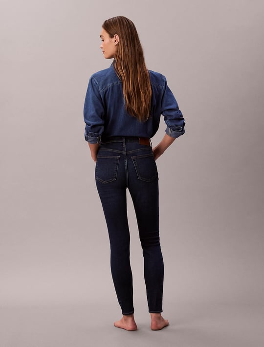 Calvin Klein Calvin Klein Kadın Skinny Fit Yüksek Bel Dar Paça Pamuklu Esnek Denim Lacivert Pantolon LV047B772G-R7C