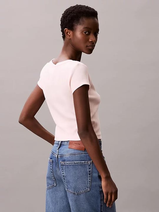 Calvin Klein Calvin Klein Kadın Slim Fit Yuvarlak Yaka Pamuklu Kısa Kollu Pembe T-Shirt LV047C200G-VI7