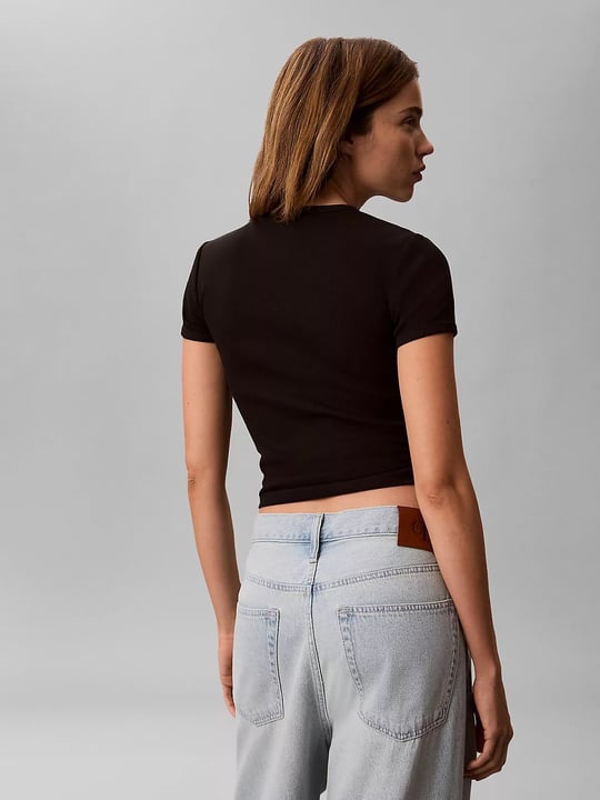 Calvin Klein Calvin Klein Kadın Slim Fit Yuvarlak Yakalı Logo Detaylı Kısa Kollu Siyah T-Shirt LV047G816G-UB1