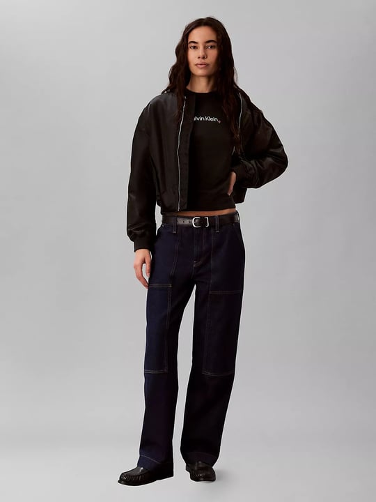 Calvin Klein Calvin Klein Kadın Slim Fit Esnek Pamuklu Yuvarlak Yaka Simli Kalp Logo Baskılı Siyah T-Shirt LV047H835G-UB1