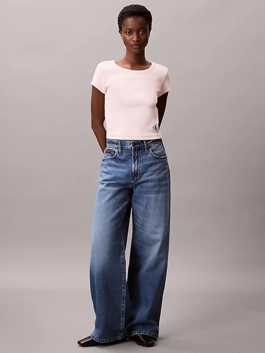 Calvin Klein Calvin Klein Kadın Slim Fit Yuvarlak Yaka Pamuklu Kısa Kollu Pembe T-Shirt LV047C200G-VI7