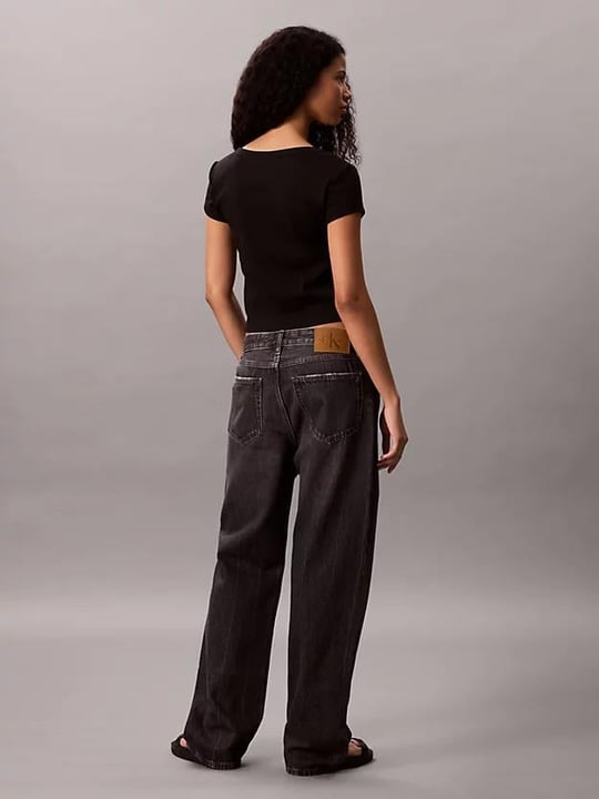 Calvin Klein Calvin Klein Kadın Slim Fit Yuvarlak Yaka Pamuklu Kısa Kollu Siyah T-Shirt LV047C200G-UB1