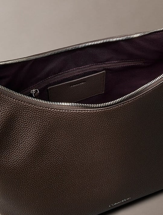 Calvin Klein Calvin Klein Kadın Üstten Tutmalı İç Fermuar Cepli Logo Şerit Askılı Kahverengi Çanta LV04F3891G-BAL