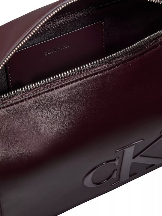 Calvin Klein Calvin Klein Kadın Yumuşak Formlu CK Logolu Ayarlanabilir Omuz Askılı Bordo Çanta LV04F3894G-BAP