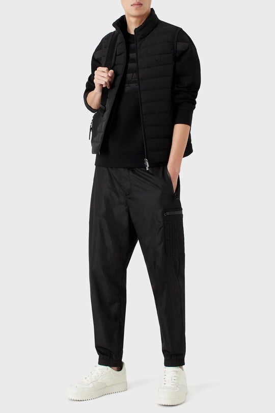 Emporio Armani Emporıo Armani Erkek Dik Yaka Yalıtımlı Marka Logolu Fermuarlı Siyah Mont 8N1BQ1 1NLRZ-0999