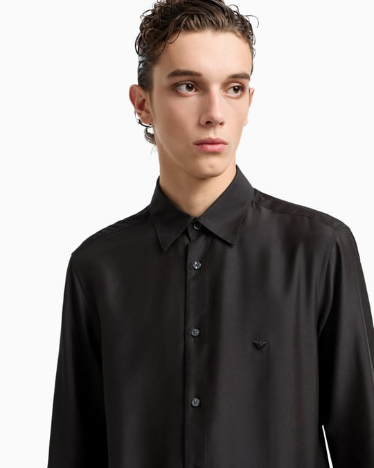 EMPORIO ARMANI Emporıo Armani Erkek Göğüste Mikro Kartal İşlemesi Gömlek Yaka Uzun Kol Siyah Gömlek EM001537 AF17293-UC001