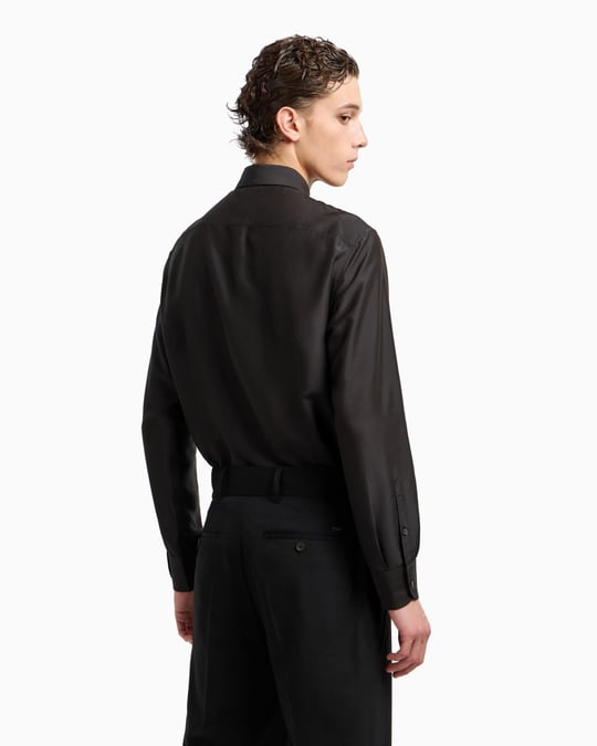 EMPORIO ARMANI Emporıo Armani Erkek Göğüste Mikro Kartal İşlemesi Gömlek Yaka Uzun Kol Siyah Gömlek EM001537 AF17293-UC001