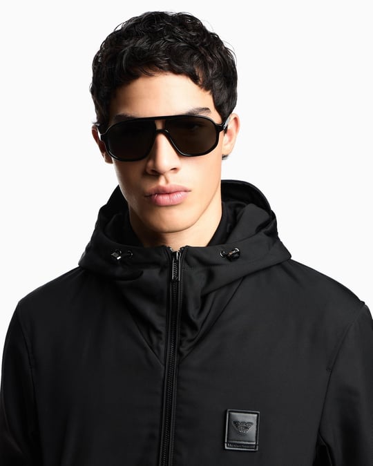 Emporio Armani Emporıo Armani Erkek Normal Kalıp Kapüşonlu Metalik Logo Detaylı Siyah Ceket EM003417 AF18264-UC001