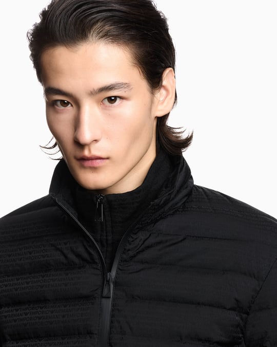 Emporio Armani Emporıo Armani Erkek Normal Kalıp Logo Kuş Tüyü Dolgulu Desenli Kapitone Desenli Uzun Kollu Siyah Ceket EM004953 AF15384-UC001
