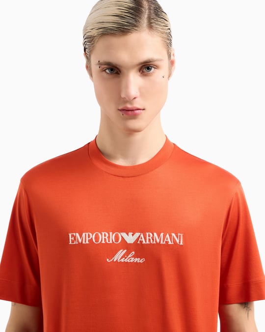 EMPORIO ARMANI Emporıo Armani Erkek Normal Kesim Yuvarlak Yaka Pamuklu Milano Baskılı Kısa Kollu Turuncu T-Shirt EM001033 AF10017-M5030