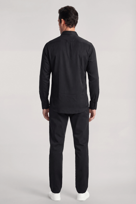 Emporio Armani Emporıo Armani Erkek Regular Fit Kartal Plaka Logolu Uzun Kollu Siyah Gömlek EM001537 AF13285-UC001