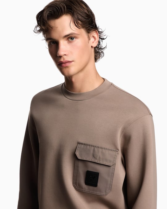 Emporio Armani Emporıo Armani Erkek Regular Fit Yuvarlak Yakalı Cep Detaylı Uzun Kollu Bej Sweatshirt EM002925 AF10013-U6189
