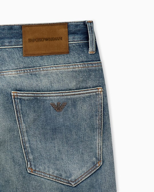 Emporio Armani Emporıo Armani Erkek Slim Fit  Orta Bel Beş Cepli Esnek Logolu Yıkamalı Denim Mavi Jeans EM000121 AF29662-MB002