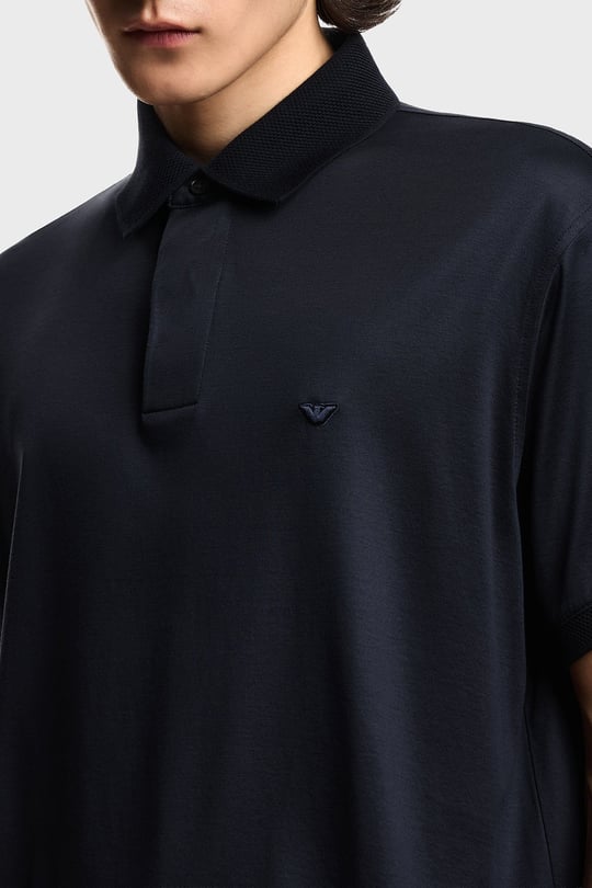 Emporio Armani Emporıo Armani Erkek Yuvarlak Mikro Kartal Desenli Hafif ve Nefes Alabilen Pamuklu Kısa Kollu Lacivert Polo Yaka T-Shirt EM004588 AF10017-UB118