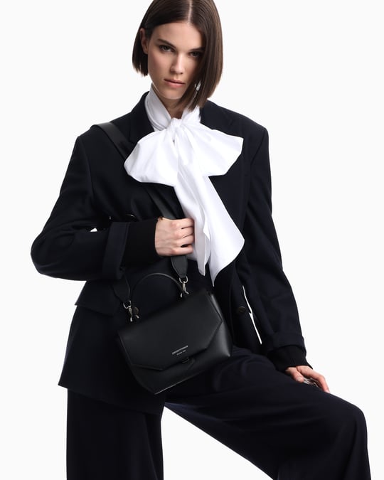 Emporio Armani Emporıo Armani Kadın Çıkarılabilir Uzun Askılı Deri Mini Siyah El Çantası EW005672 AF29459-UC001