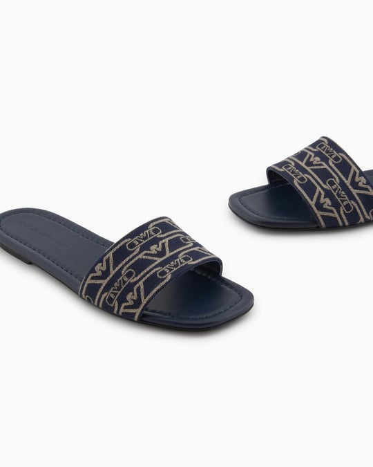 EMPORIO ARMANI Emporıo Armani Kadın Tüm Yüzey Monogram Deri Taban İnce Topuk Lacivert1 Terlik X3P847 XR381-E616