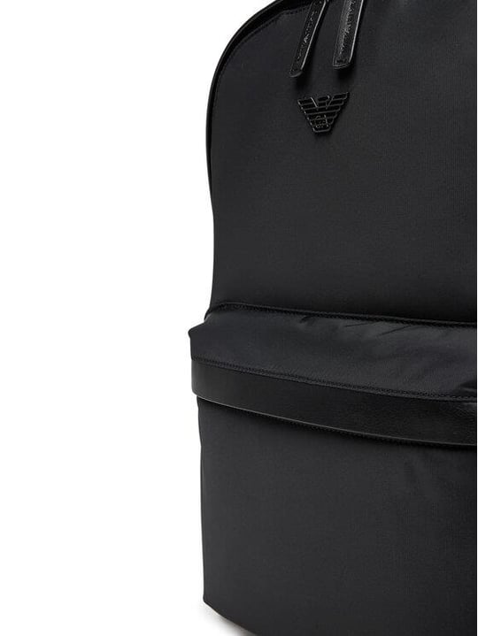 Emporio Armani Emporıo Body Erkek Metalik Logo Rozetli Fermuarlı Ön Cepli Ayarlanabilir Askılı Siyah Sırt Çantası EM001795 AF13454-UC001