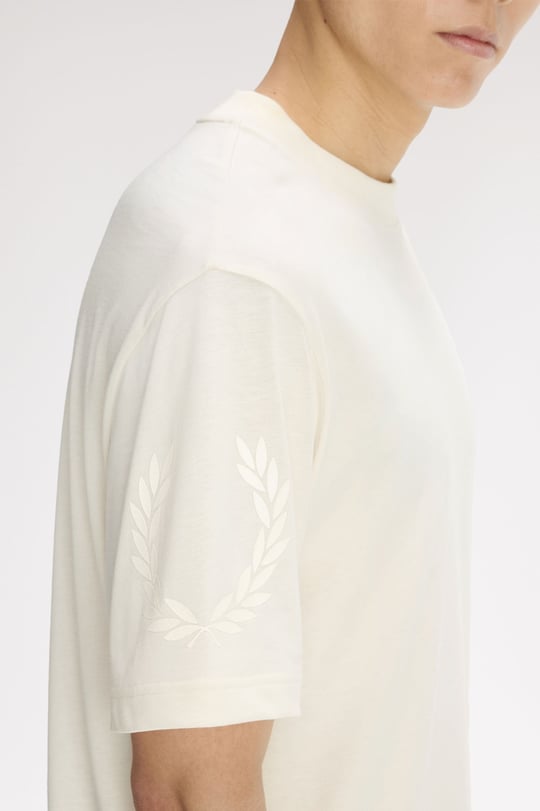 Fred Perry Fred Perry Erkek Bisiklet Yaka Pamuklu Normal Kesim Ekru T-Shirt M3491-560