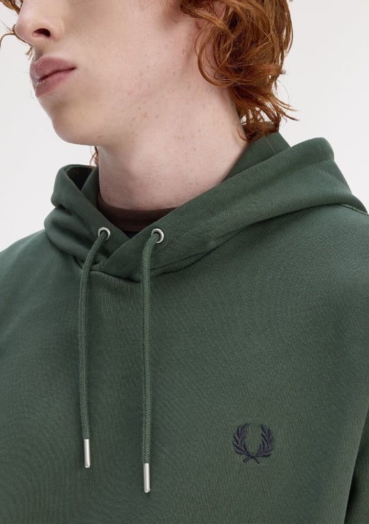 Fred Perry Fred Perry Erkek Normal Kalıp Logo İşlemeli Kapüşonlu %100 Pamuklu Uzun Kollu Yeşil Sweatshirt M2643-Z50