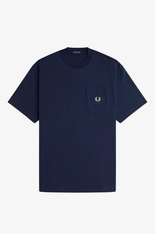 Fred Perry Fred Perry Erkek Rahat Kesim Yuvarlak Yaka %100 Pamuklu Cep Detaylı Kısa Kollu Lacivert T-Shirt M9827-X86