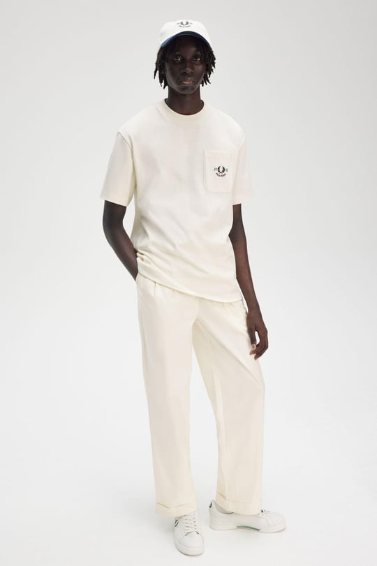 Fred Perry Fred Perry Erkek Rahat Kesim Yuvarlak Yaka %100 Pamuklu Cep Detaylı Kısa Kollu Bej T-Shirt M9827-560
