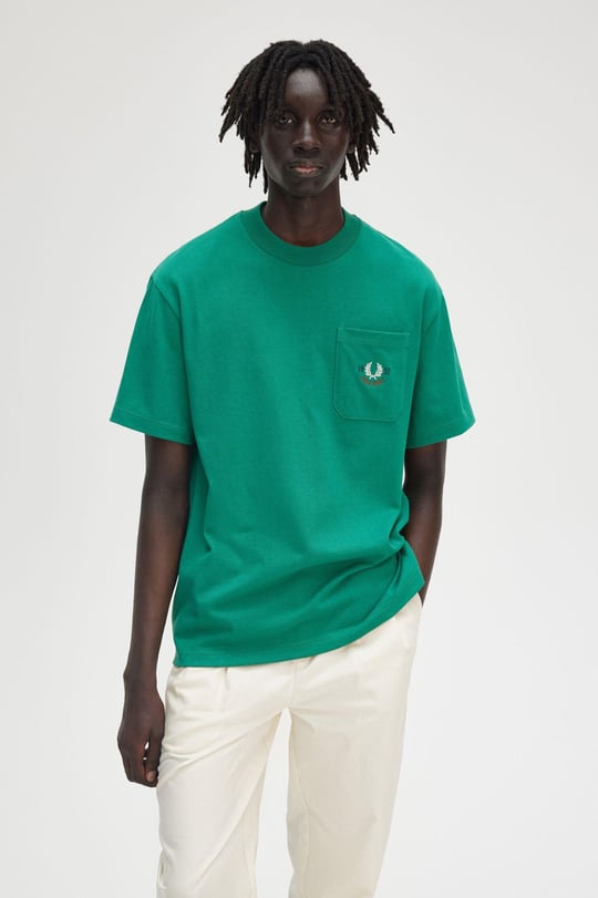 Fred Perry Fred Perry Erkek Rahat Kesim Yuvarlak Yaka %100 Pamuklu Cep Detaylı Kısa Kollu Yeşil T-Shirt M9827-X87