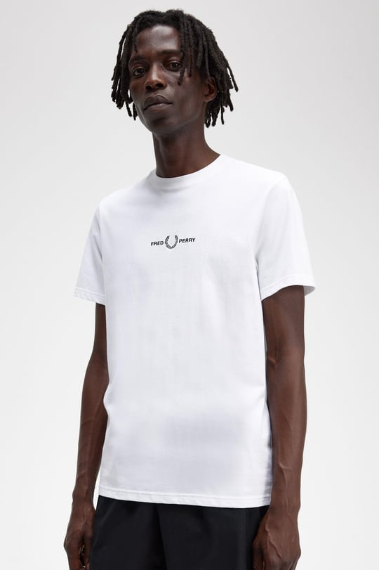 Fred Perry Fred Perry Erkek Regular Fit Yivli Yuvarlak Yaka Gögüs Ortası İşlemeli Kısa Kollu Beyaz T-Shirt M4580-100