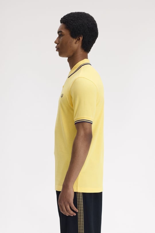 Fred Perry Fred Perry Erkek Regular Fit Yakası ve Kolları Çizgi Detaylı %100 Pamuklu Kısa Kollu 06B Polo Yaka T-Shirt M3600-06B