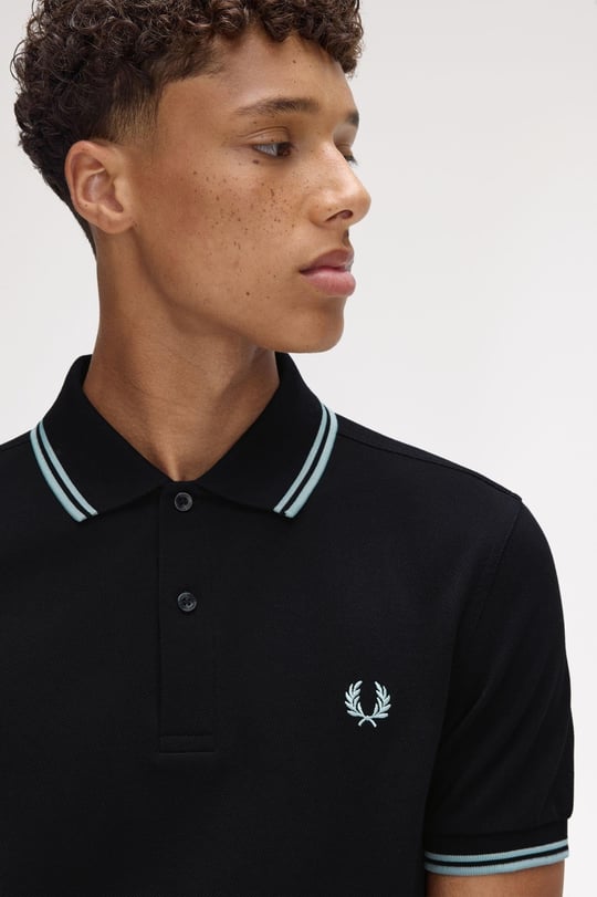 Fred Perry Fred Perry Erkek Regular Fit Yakası ve Kolları Çizgi Detaylı %100 Pamuklu Kısa Kollu Q46 Polo Yaka T-Shirt M3600-Q46