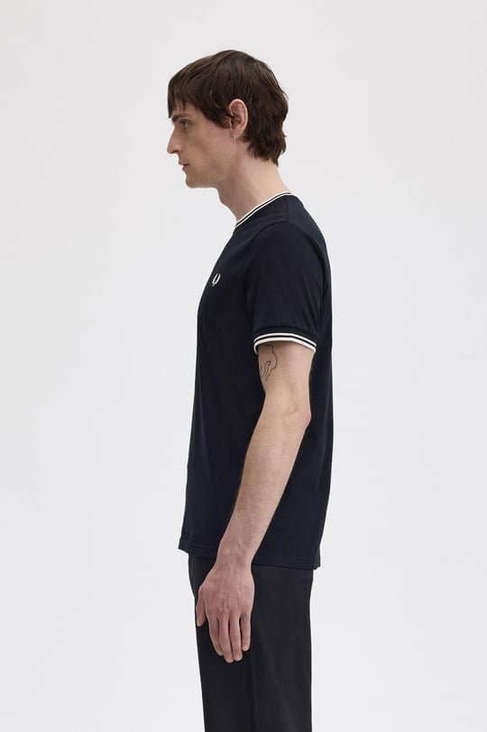 Fred Perry Fred Perry Erkek Regular Fit Kısa Kollu Şerit Detaylı 102 T-Shirt M1588-102