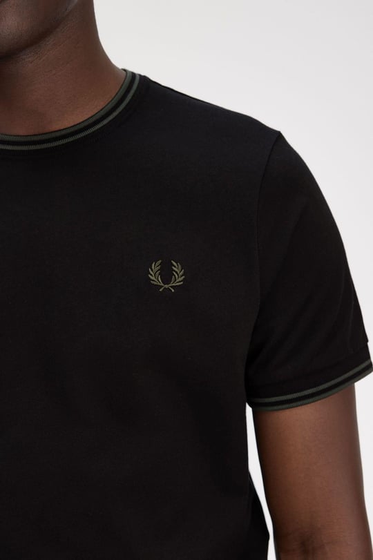 Fred Perry Fred Perry Erkek Regular Fit Kısa Kollu Şerit Detaylı Siyah1 T-Shirt M1588-Y43