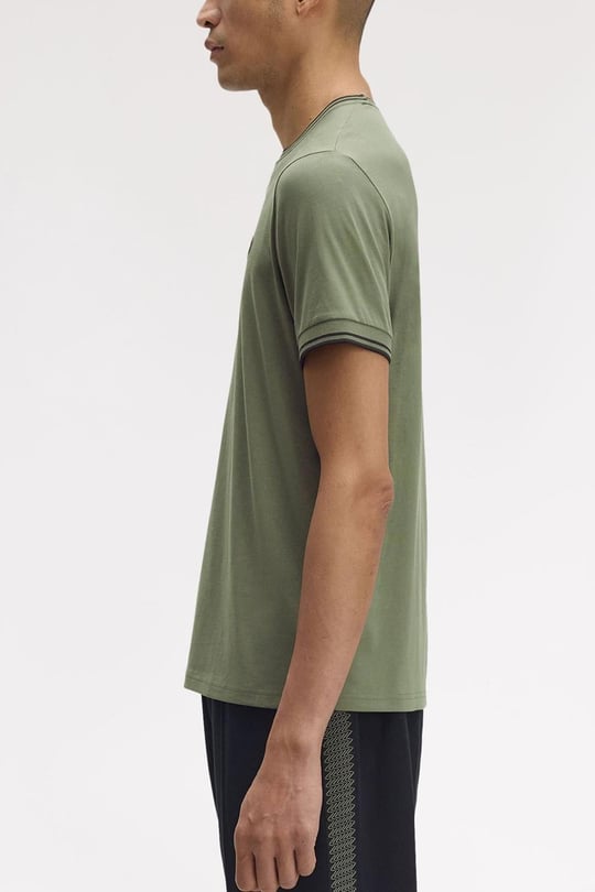 Fred Perry Fred Perry Erkek Regular Fit Kısa Kollu Şerit Detaylı Z50 T-Shirt M1588-Z50