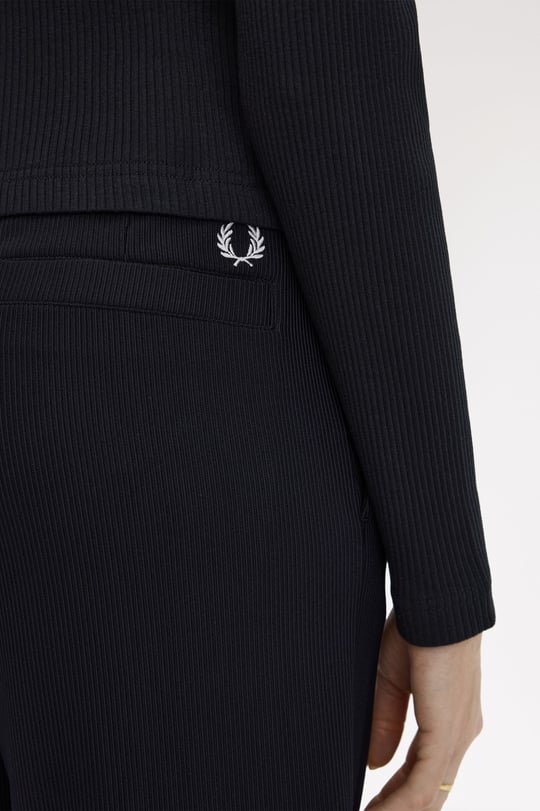 Fred Perry Fred Perry Kadın Normal Kesim Esnek Fitilli Triko Kumaş Pileli Geniş Paça Siyah Pantolon T2107-102