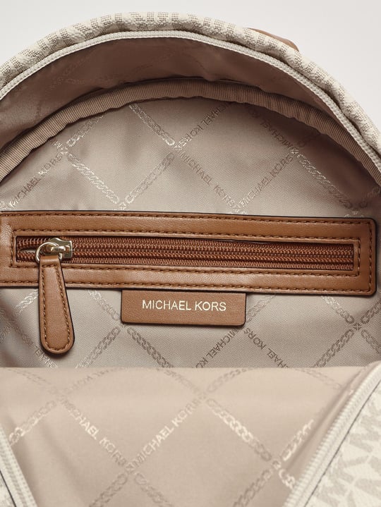Michael Kors Michael Kors Kadın MK Yazı Desen Ön Küçük Fermuarlı Bölüm Ayarlanabilir Askı Deri Bej Sırt Çantası 30S4G8XB2B-VANILACRN