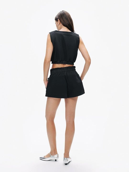 Nocturne Nocturne Kadın Kolsuz Crop Boy Büzgülü Bel Dokuma Kumaş Bisiklet Yaka Siyah Crop N25YN15192-SİYAH