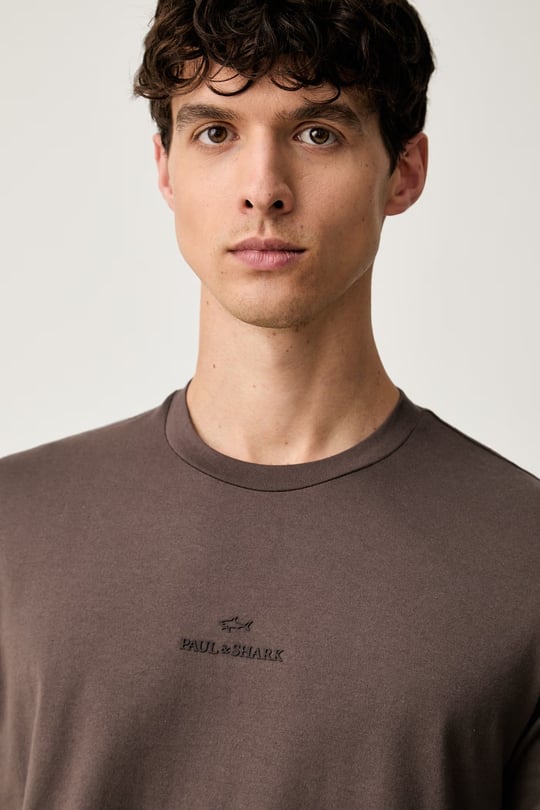 Paul Shark Paul Shark Erkek Rahat Kalıp Logo Kabartmalı Pamuklu Kısa Kollu Kahverengi T-Shirt 16311601-365