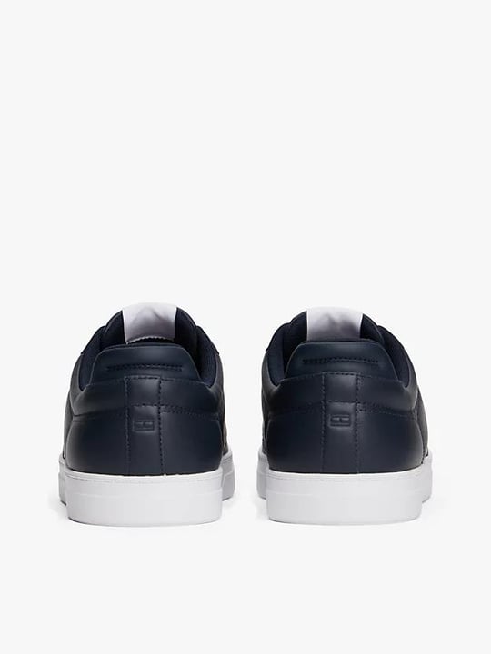 Tommy Hilfiger Tommy Hilfiger Erkek Bayrak Logolu Düz ve Rahat Taban %100 Deri Lacivert Sneaker FM0FM05628-DW5