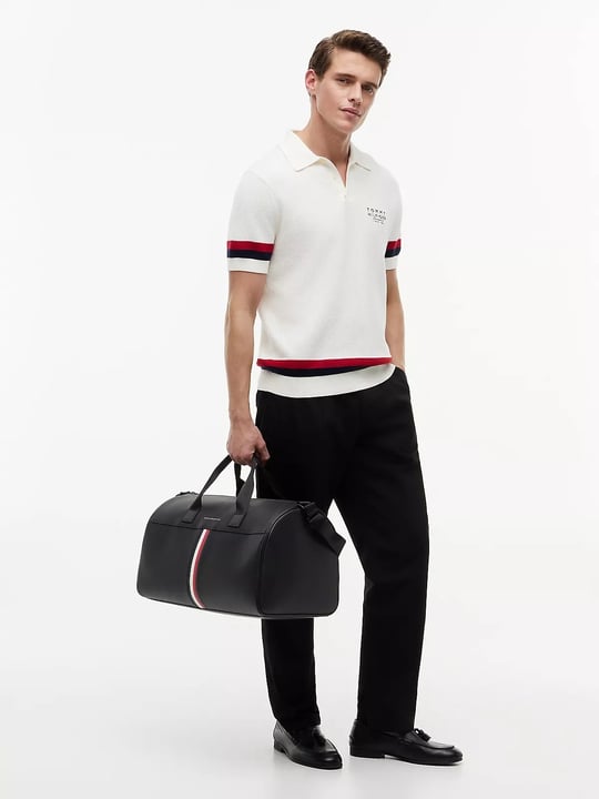 Tommy Hilfiger Tommy Hilfiger Erkek Bayrak Logo Detaylı Fermuarlı Geniş İç Hacimli Siyah Seyahat Çantası AM0AM14519-BDS