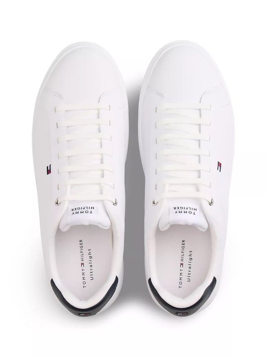 Tommy Hilfiger Tommy Hilfiger Erkek Düşük Bilekli Nefes Alabilen Tasarımlı Deri Beyaz Sneaker FM0FM05946-YBS