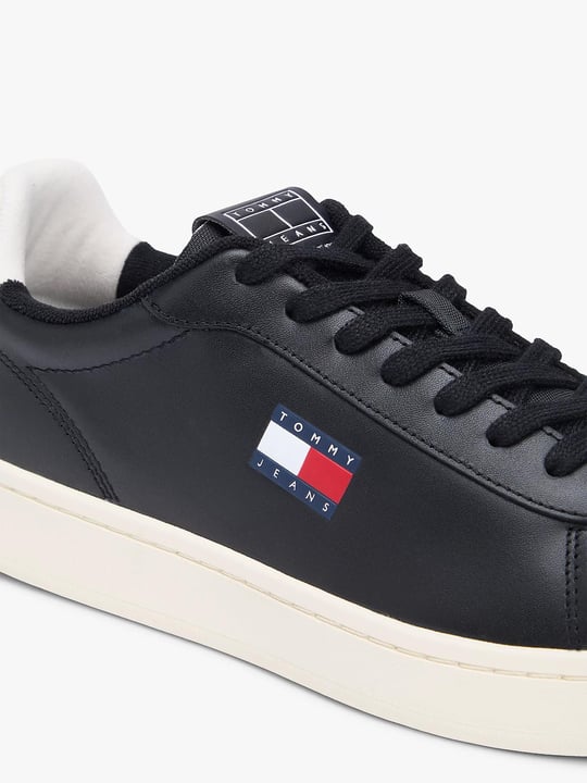 Tommy Hilfiger Tommy Hilfiger Erkek Düşük Bilekli Logo Bayraklı Deri Siyah Sneaker EM0EM01596-0GN
